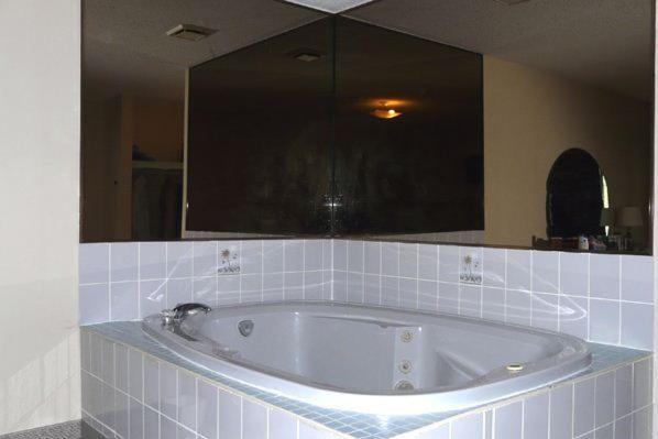 Tropicana Inn Niagara Falls Bilik gambar